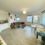 Tiny Bungalow, Check-in Kontaktlos, Zentral, 아파트 뒤스부르크