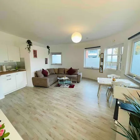 Tiny Bungalow, Check-in Kontaktlos, Zentral, Apartment Duisburg